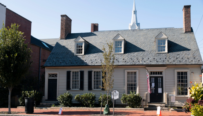 Fredericksburg’s Historical Landmarks: A Limousine Tour Through Time